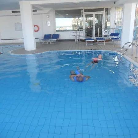 Negresco 4*