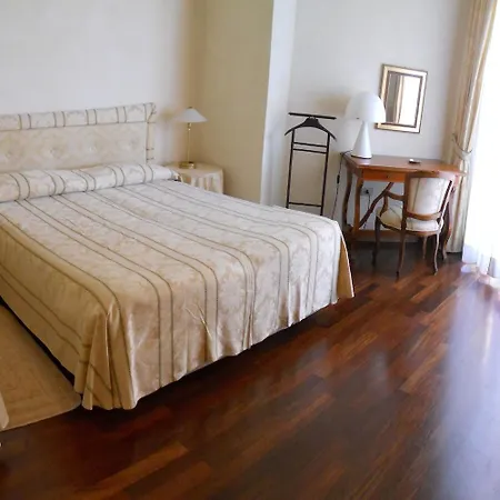 Negresco 4*