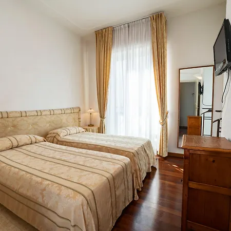 Negresco Hotel 4*