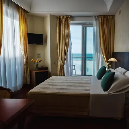 Hotel Negresco 4*