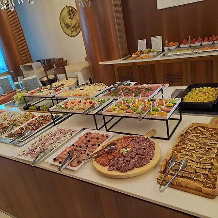 Negresco Hotel 4*