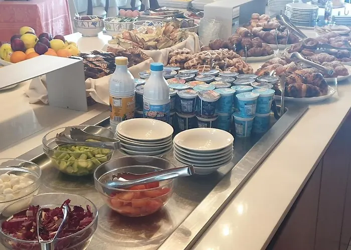 内格莱斯科酒店 4* 卡托利卡