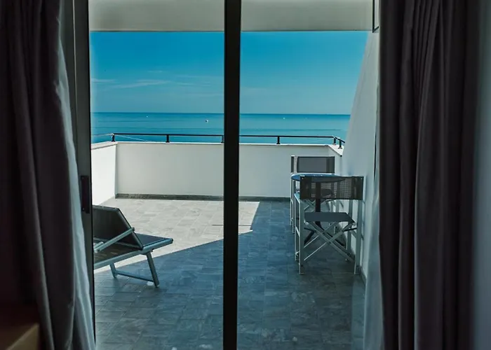 内格莱斯科酒店 卡托利卡